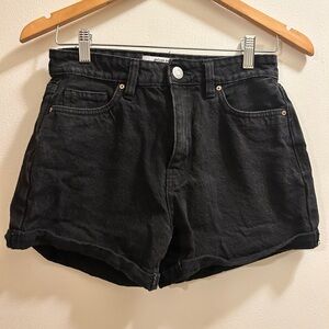 3/$10 🏷️  Women's Black Denim Mom Shorts